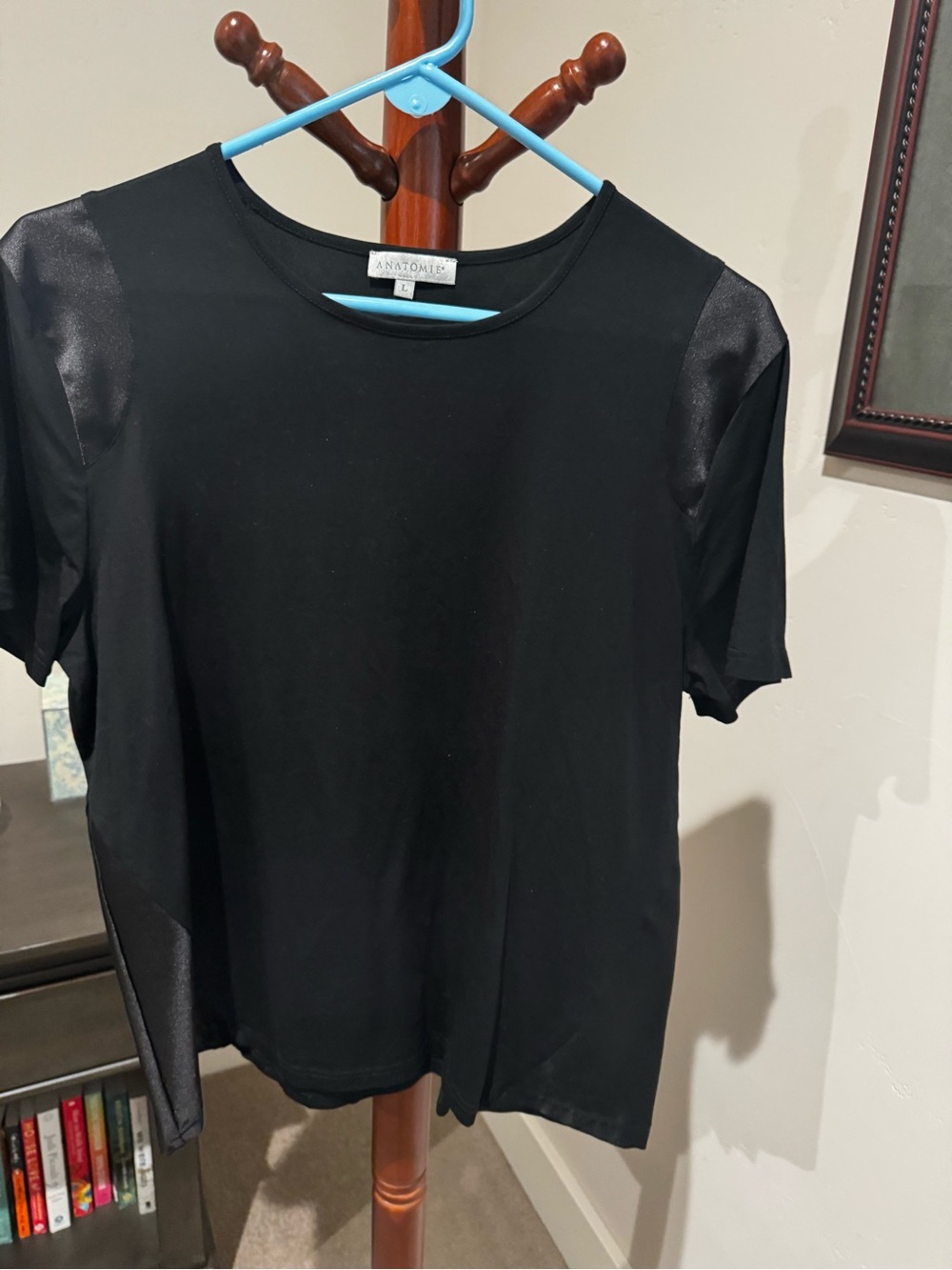 Anatomie Black Short-Sleeve Tee with Satin Shoulder Panels
